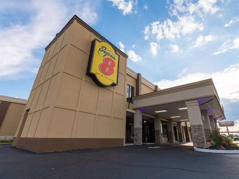 Super 8 By Wyndham Goldsboro Motel Exterior photo